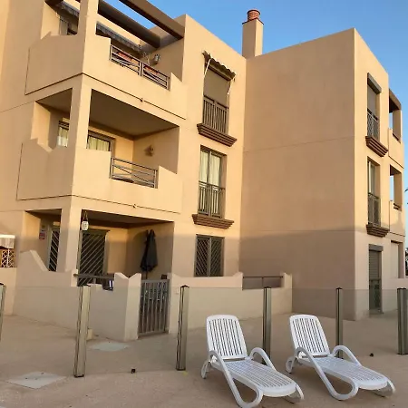 Tejita By The Pool, 2min Walk To Sea Apartment